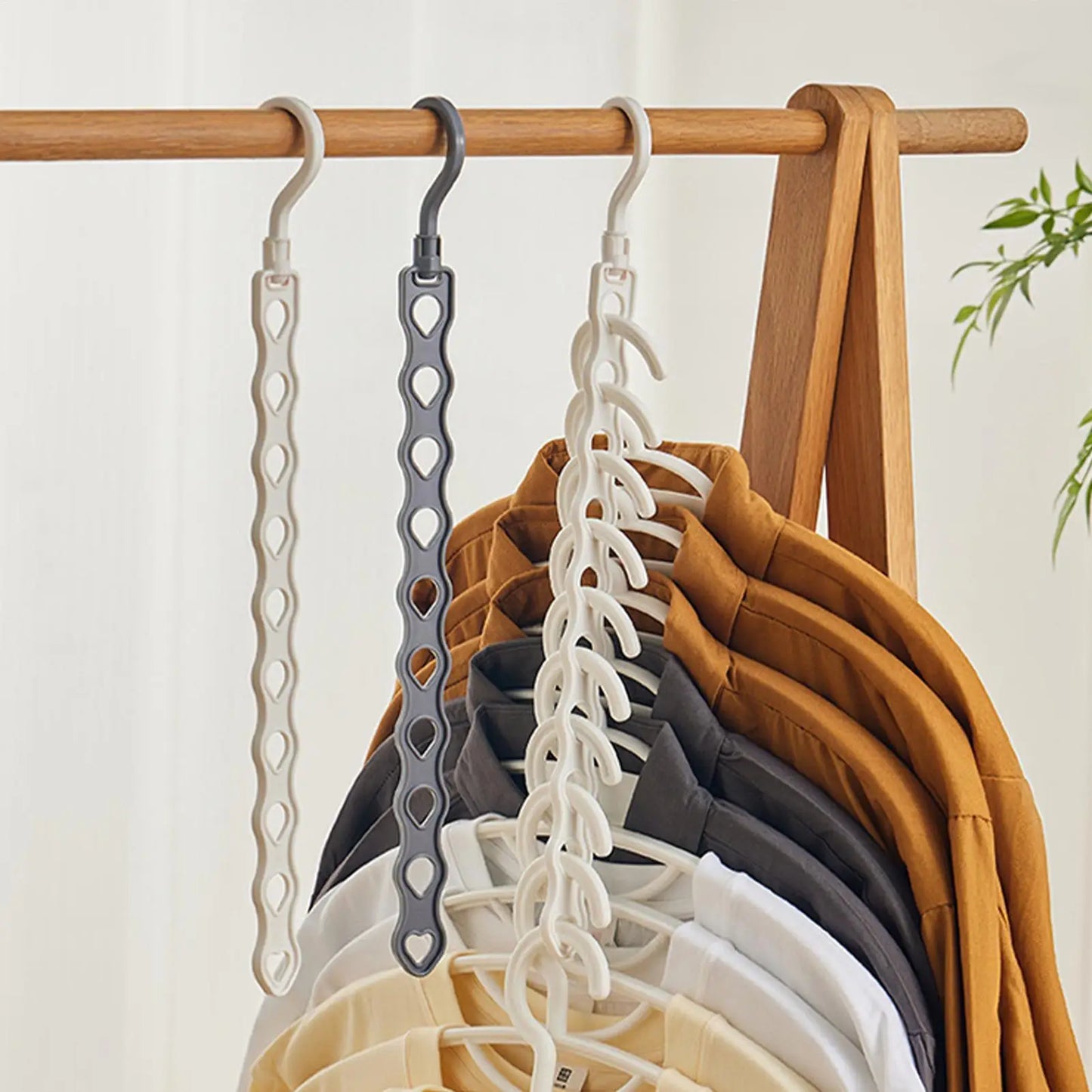 10-Hole Space Saving Clothes Hanger | Folding Wardrobe Rack