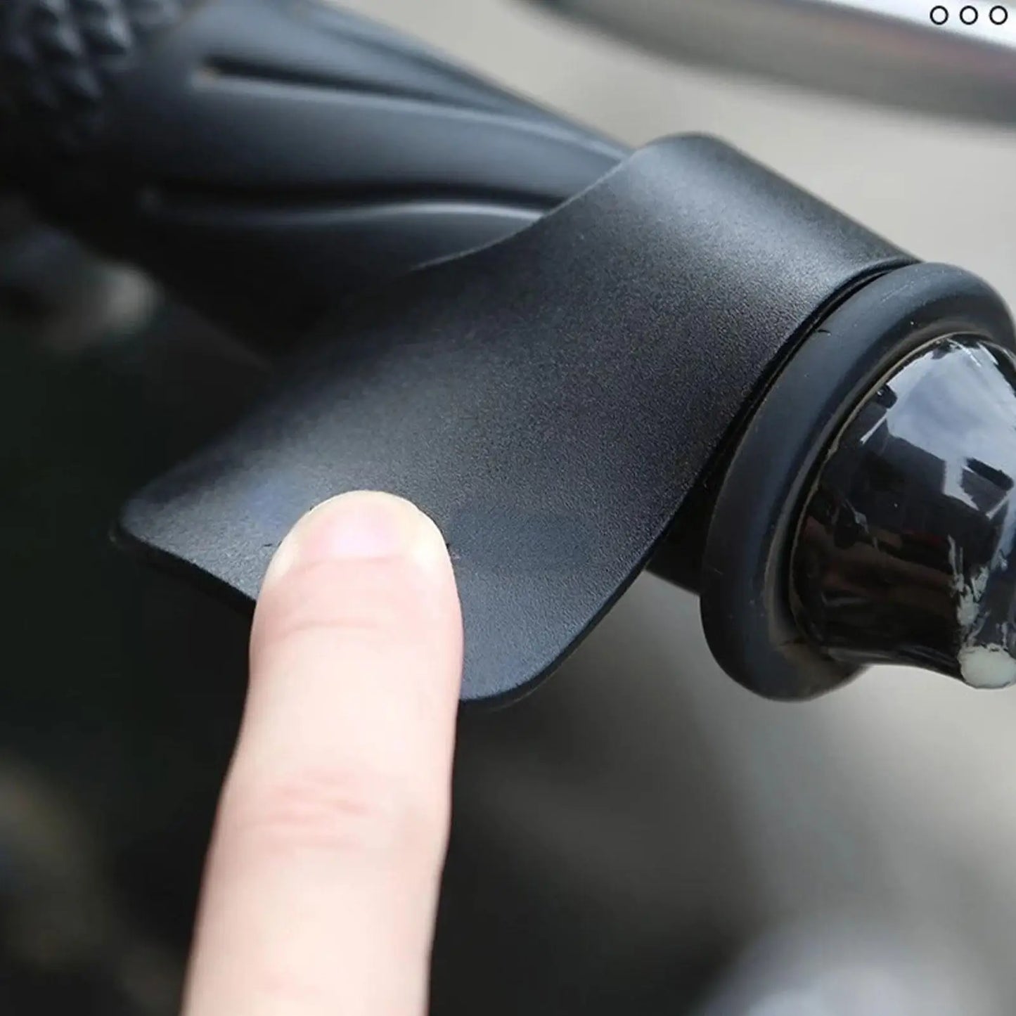 Universal Motorcycle Throttle Assist Grip | Non-Slip Handlebar Rest