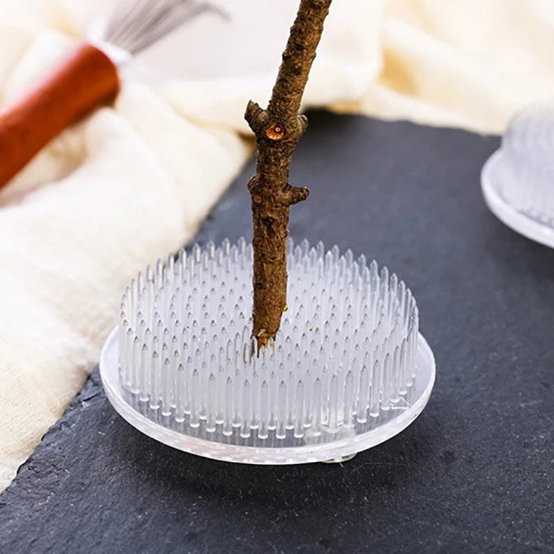 Round Ikebana Kenzan Flower Frog Suction Cup Plastic Arranging Tool Art Fixed Rubber Base Holder Floral Decor Pot Vase Peaceful Pleasures Health and Wellness