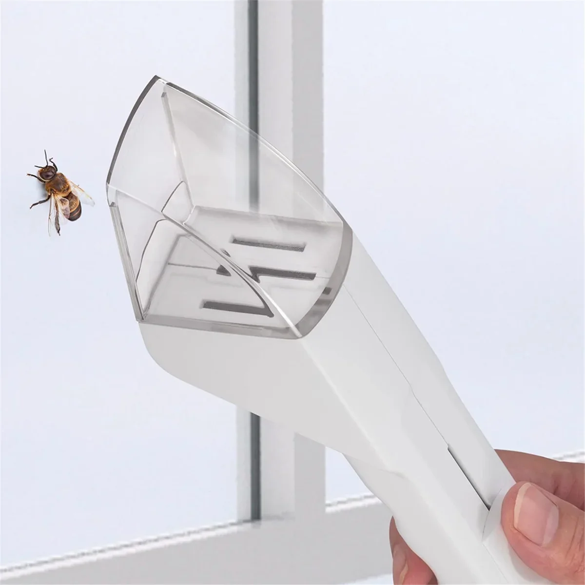 Handheld Insect & Spider Catcher – Chemical-Free Clamp Tool