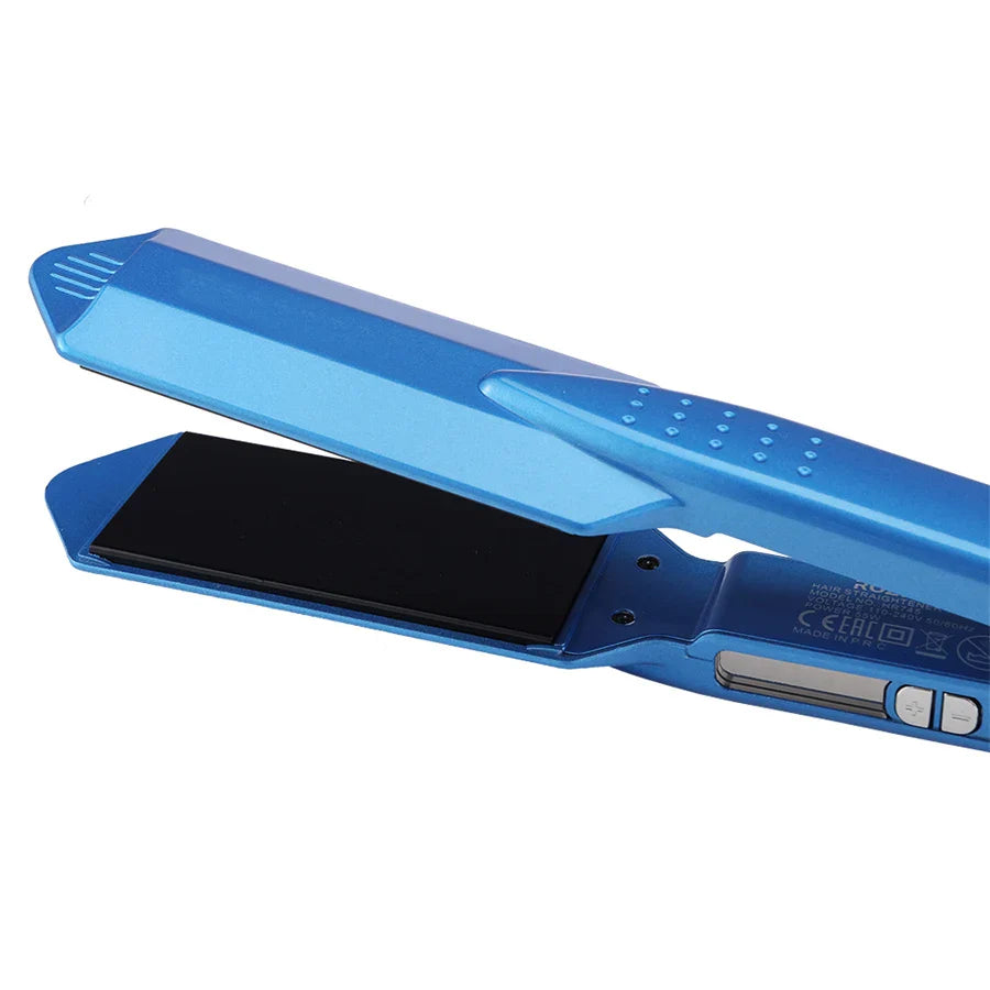 URGGU Wide Titanium Flat Iron – 470°F Dual Voltage Straightener