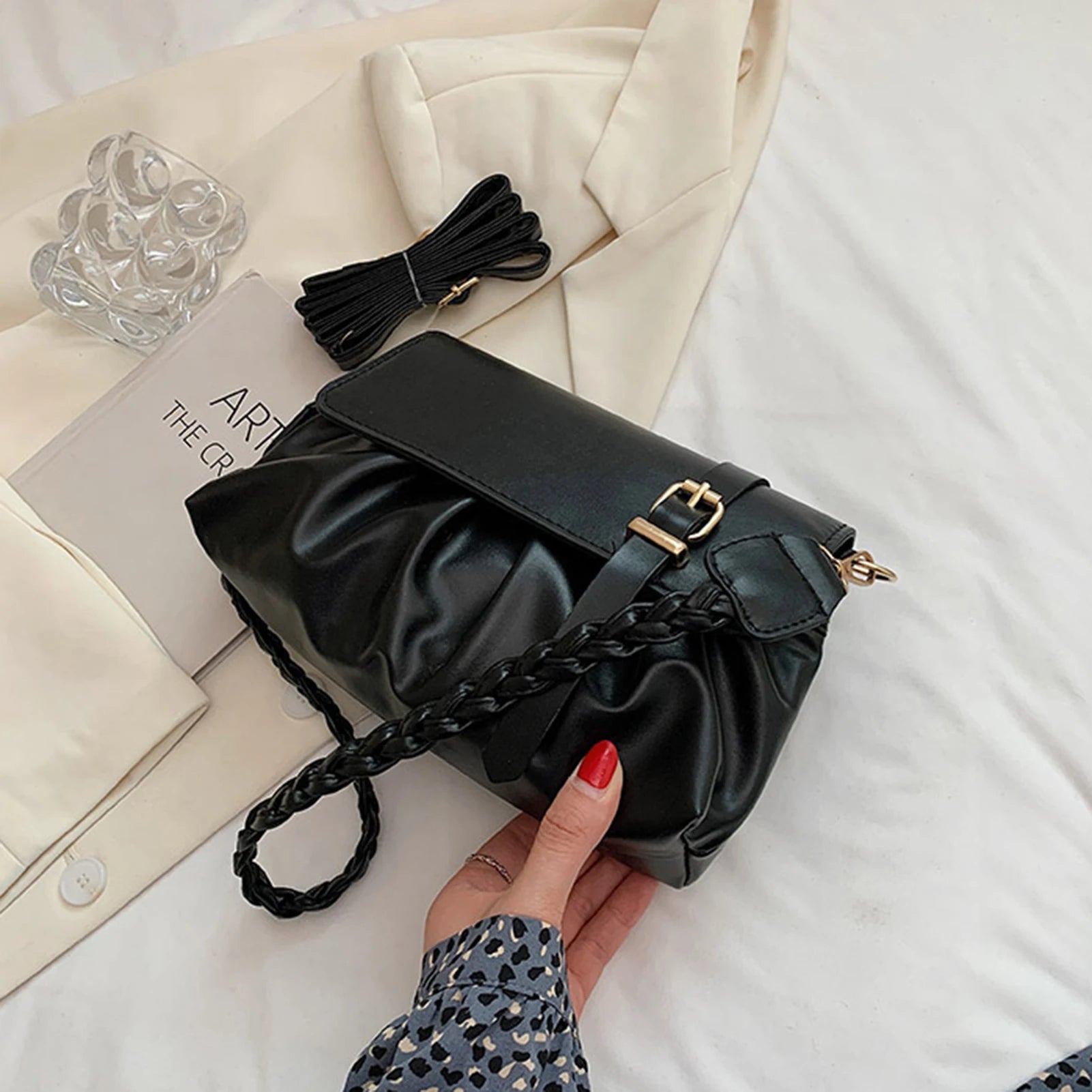 Female Fashion Crossbody Bag Versatile Temperament Lightweight Handbags Exquisite Gift for Girls Birthday Peaceful Pleasures Health and Wellness