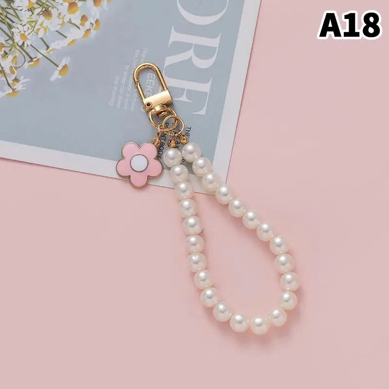 Pearl Flower Keychain Charm – Beaded Bag & Phone Pendant