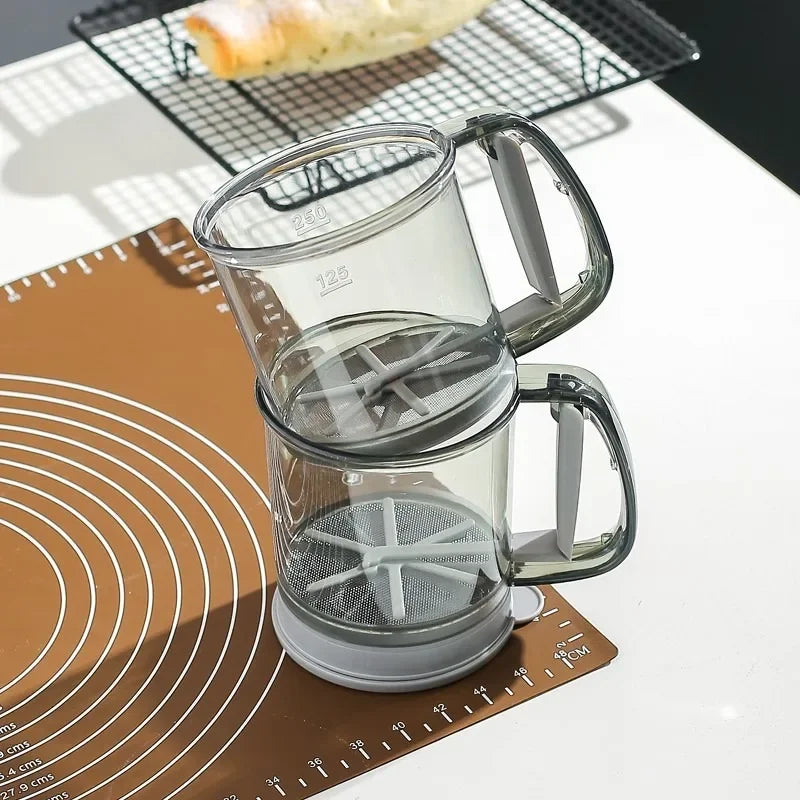 Semi-Automatic Hand-Held Flour Sifter – One-Squeeze Baking Sieve for Flour, Sugar & Cocoa