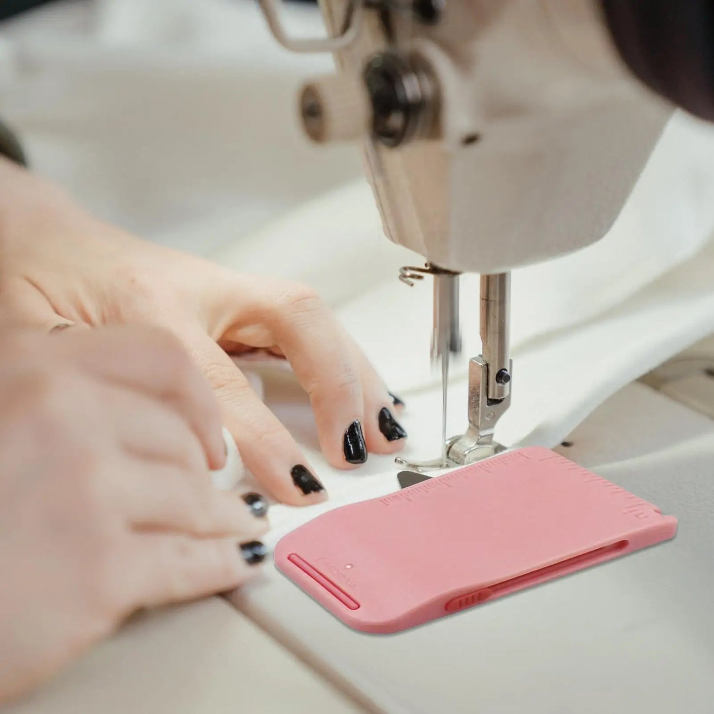 Magnetic Seam Guide for Sewing Machine – Universal Tool