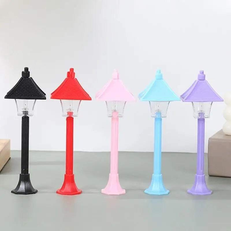 1/12 Scale Miniature Street Lamp for Dollhouses – 2PCS