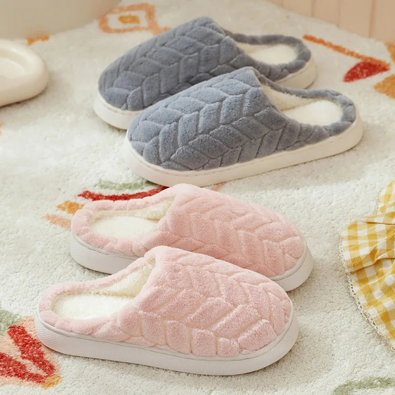 Women's Fuzzy Plush Slippers – Warm Soft Sole Indoor Slides