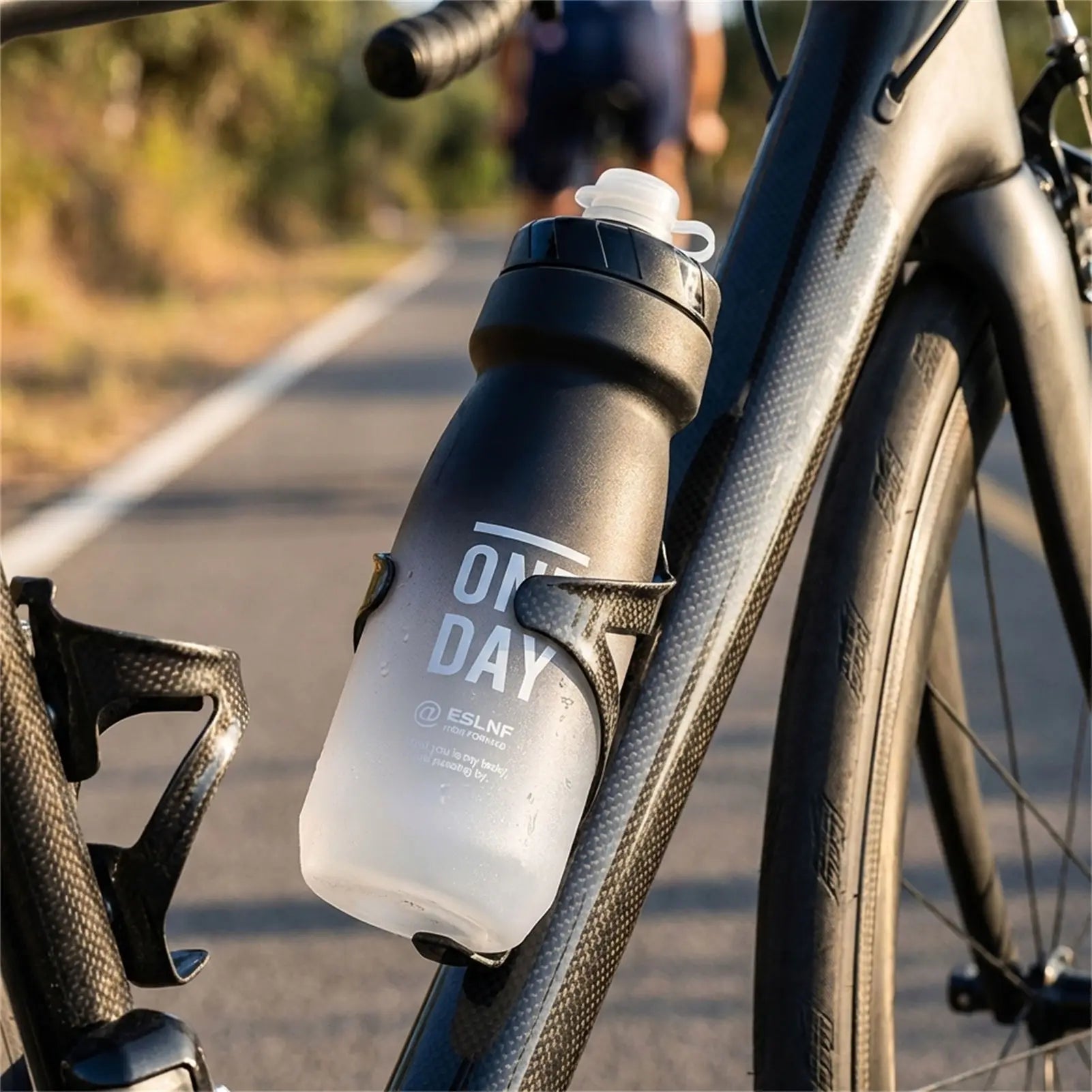 Bicycle Water Bottle Insulated 750ml Stainless Steel Leak Proof Design for Outdoor Cycling Peaceful Pleasures Health and Wellness