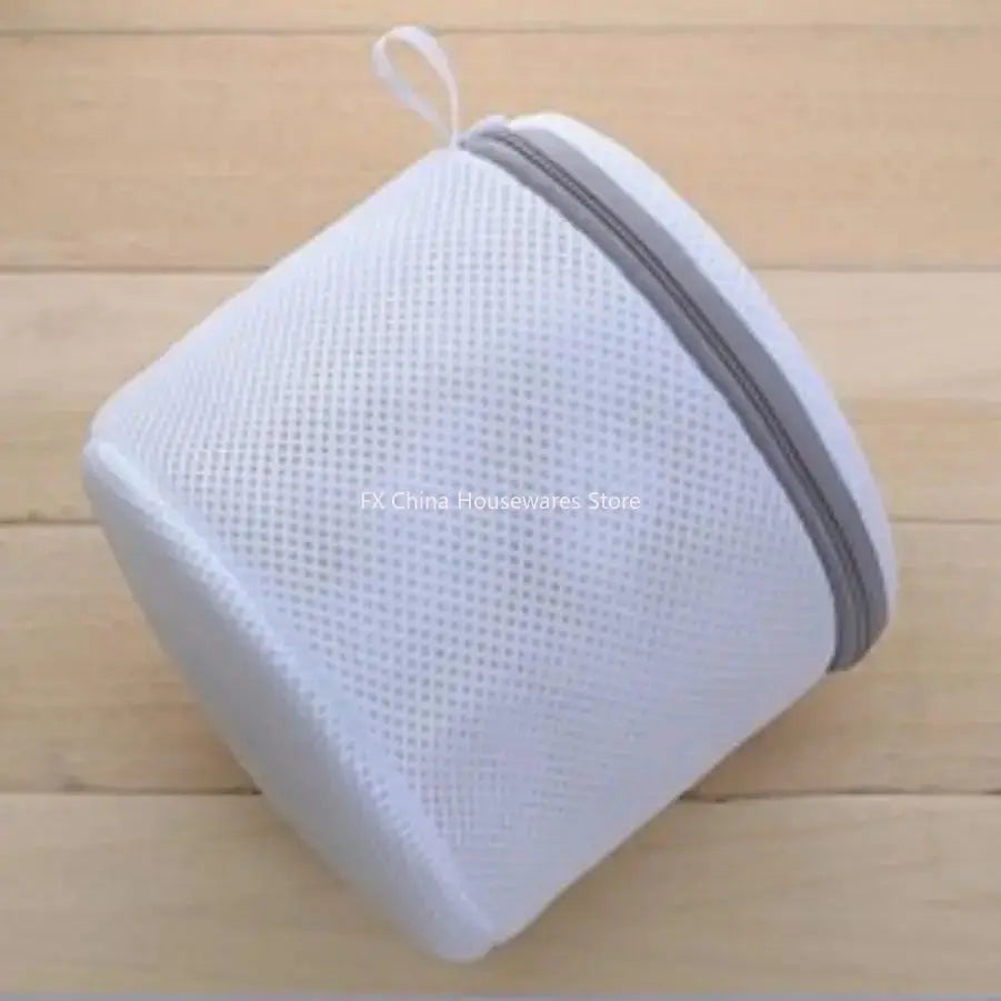Laundry Washing Bag Set - Fine Mesh Clothing Care & Bra Washing Net Bag - Large Mesh Print Design - 5-Piece Set for Delicate Peaceful Pleasures Health and Wellness