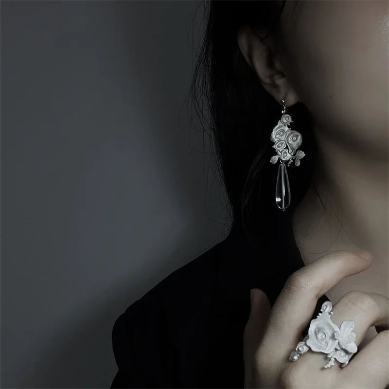 New Crystal Earrings Texture Alloy Abstract Face Earrings Punk Retro Style for Men Women Fashion Jewelry Party Gifts Fashionable Peaceful Pleasures Health and Wellness