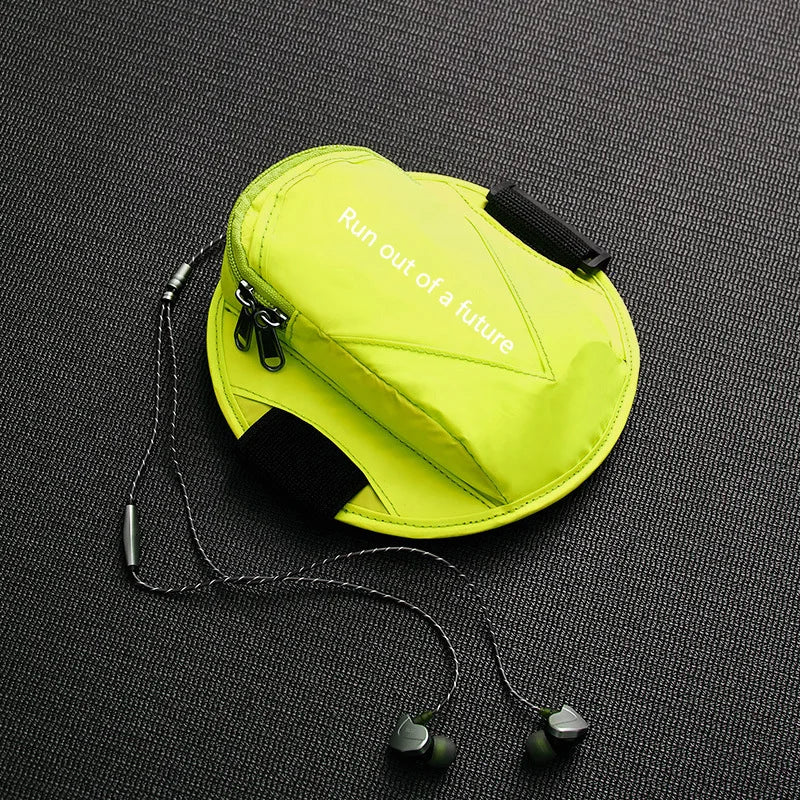 Lightweight Running Arm Phone Pouch – Fits Up to 6.5"