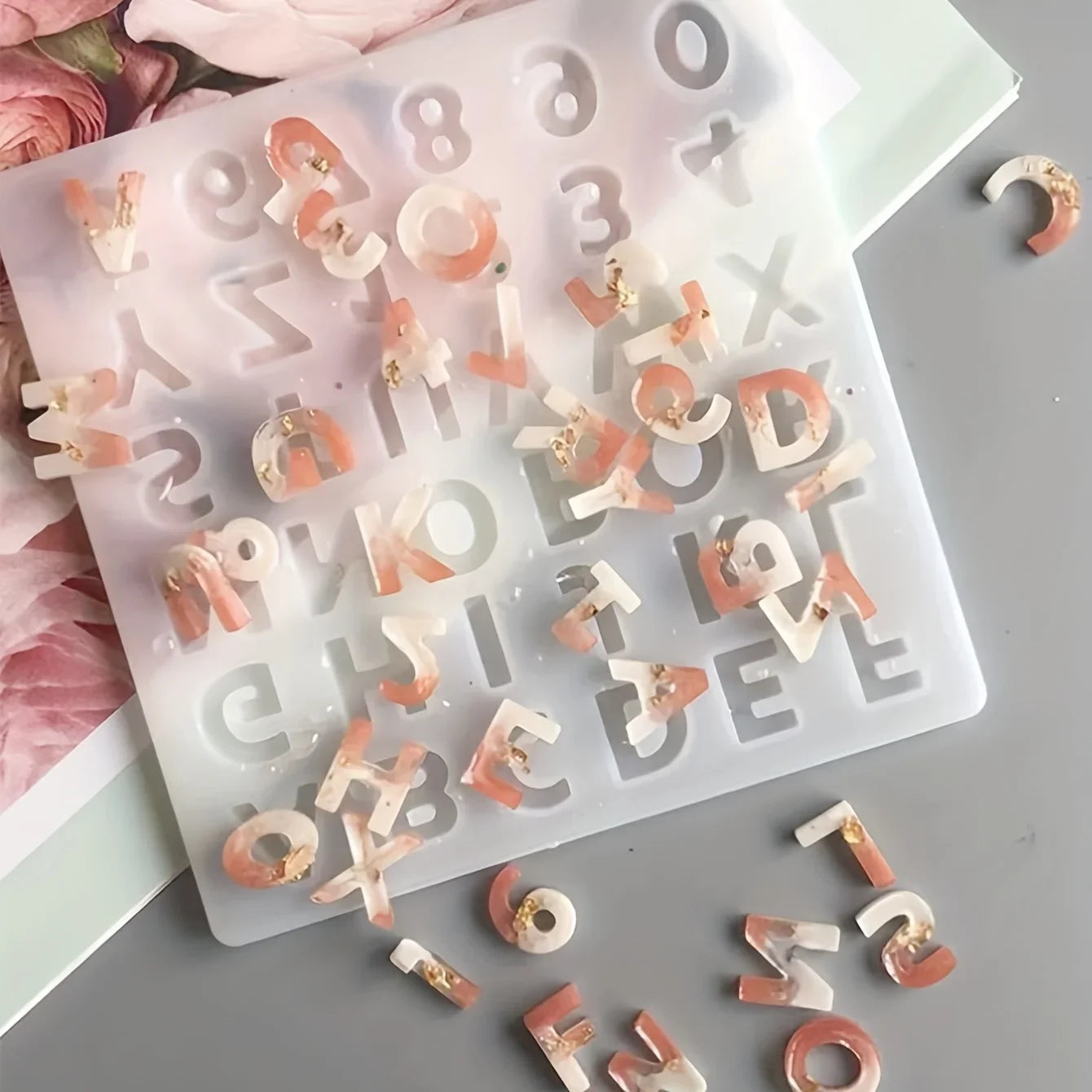 26-letter and Number Mold Mirror Surface Epoxy Silicone Mold New Personality DIY Mobile Phone Pendant Accessory Decoration Tool Peaceful Pleasures Health and Wellness