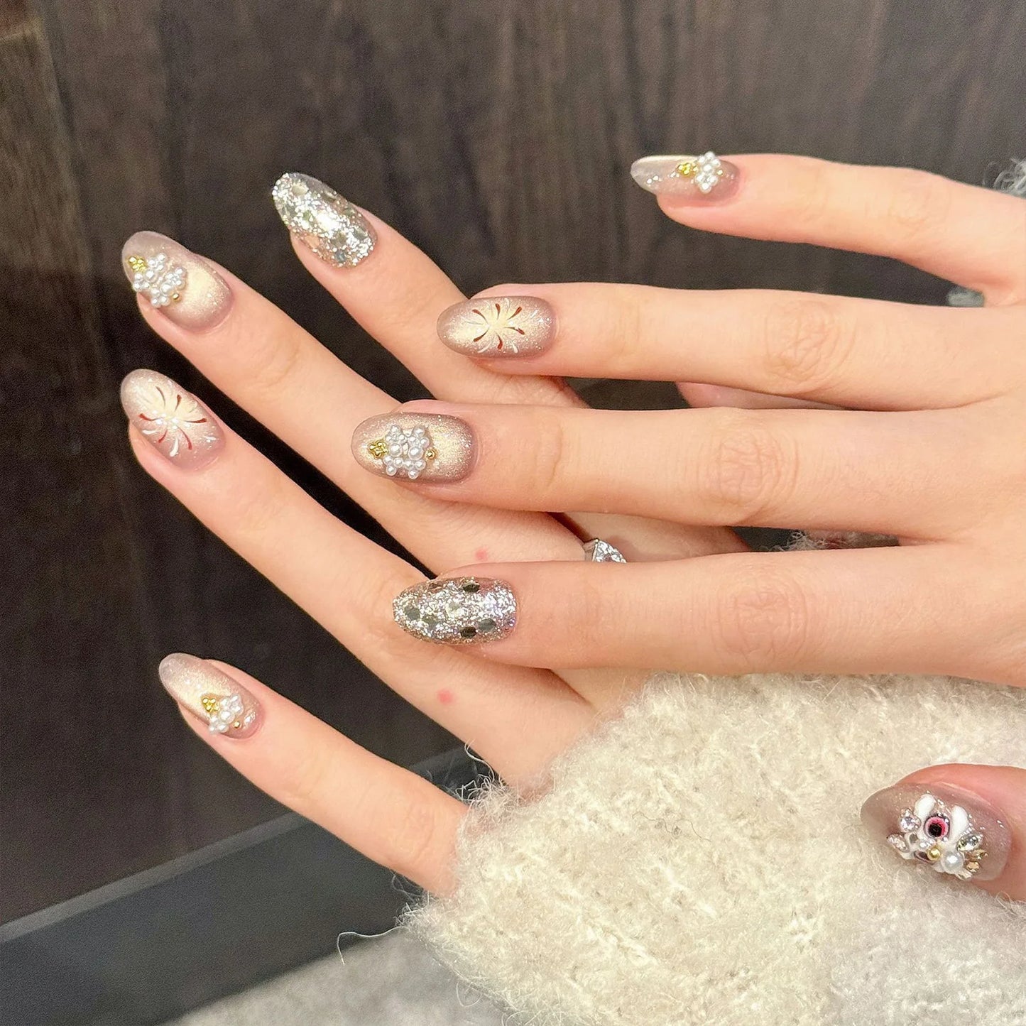 Handmade Press-On Nails | Champagne Cat Eye 3D Lion Pearl