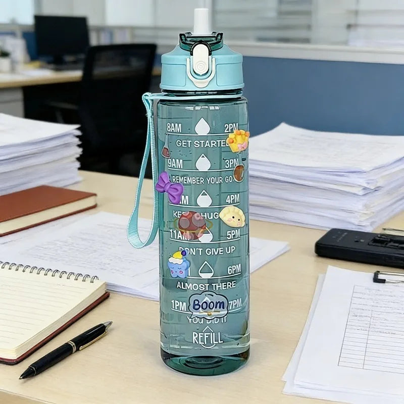 900ml Clear Water Bottle – Straw Lid & Carry Handle | Gym & Sport