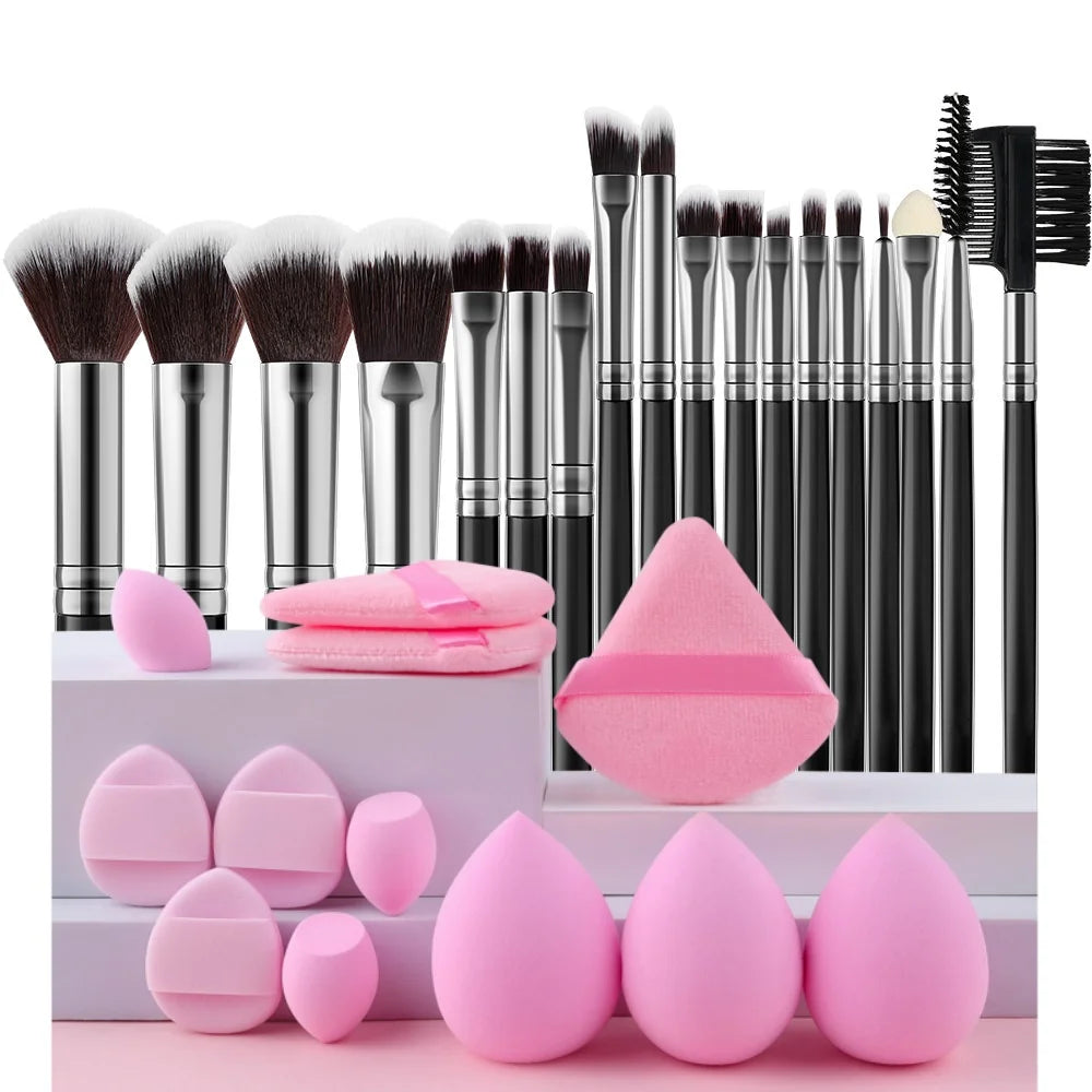 18-Piece Professional Makeup Brush Set | Soft Wood Handle