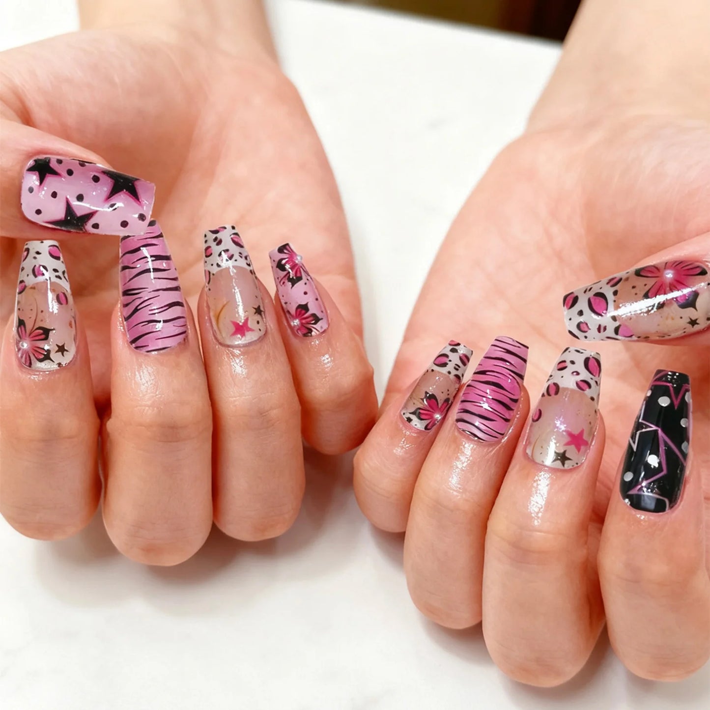 24pcs Women's False Nails Y2k Five-pointed Star 3D Pearl Decorated Fake Nails For Spicy Girl Leopard Print Flower Manicure Art Peaceful Pleasures Health and Wellness