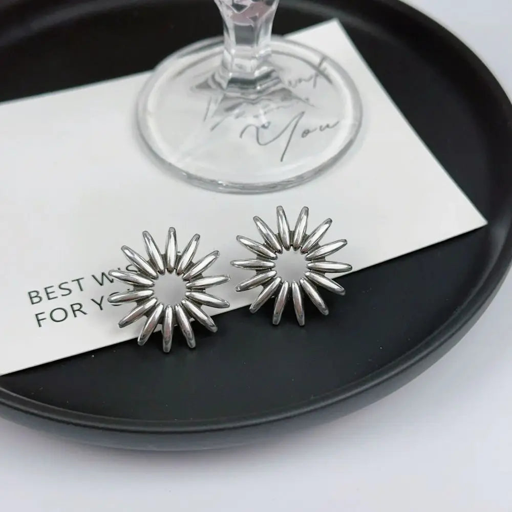 Sunflower Stud Earrings – Vintage Hypoallergenic Statement Jewelry