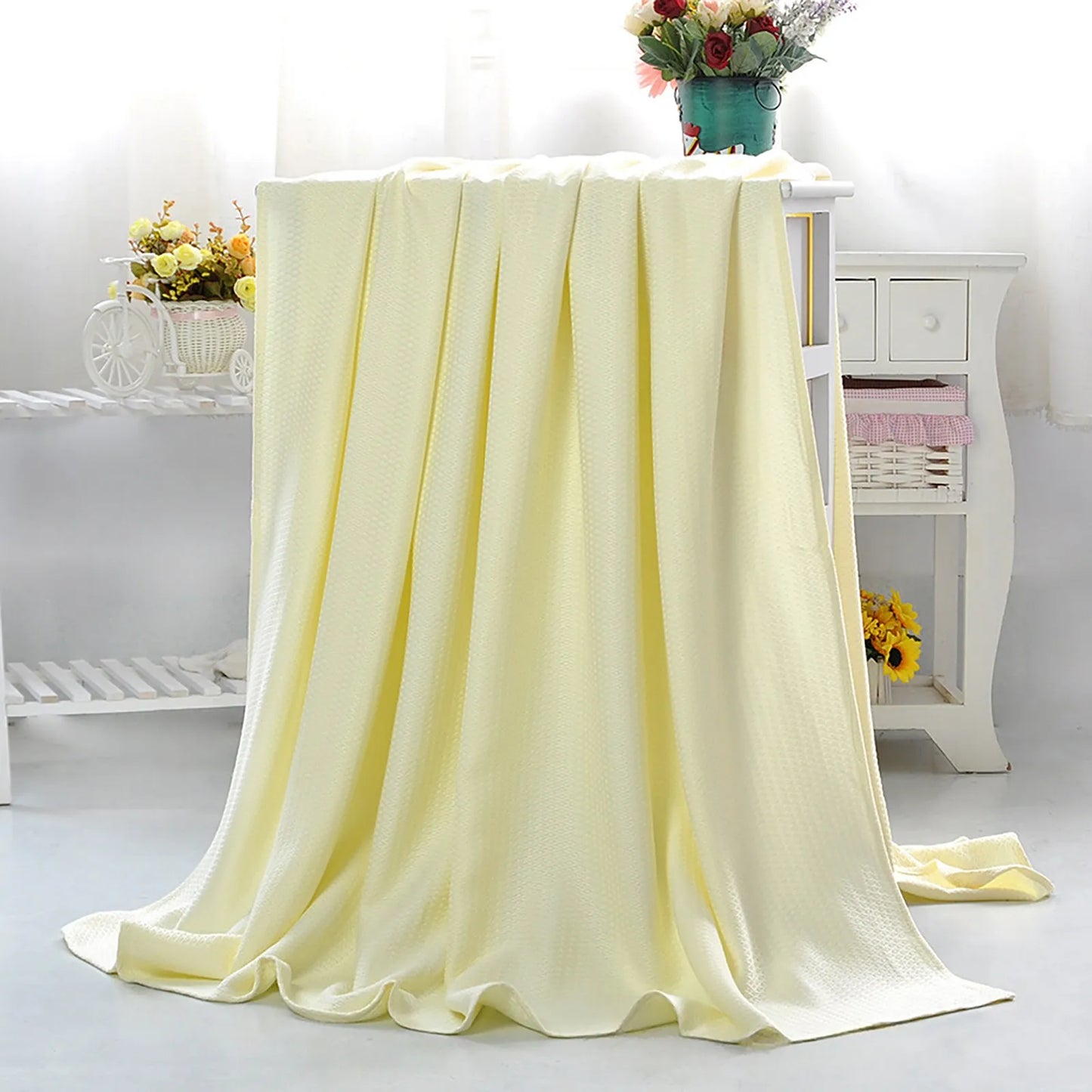 Summer Cooling Blanket Air Conditioning Quilt Skin-friendly Bamboos Fiber Light And Thin Breathable Cooling Quilt For Home Peaceful Pleasures Health and Wellness Beige S
