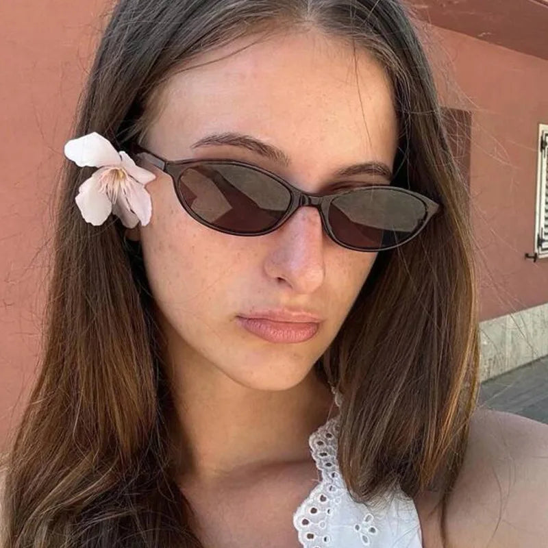Women's Oval Small Frame Photochromic Sunglasses | Trendy