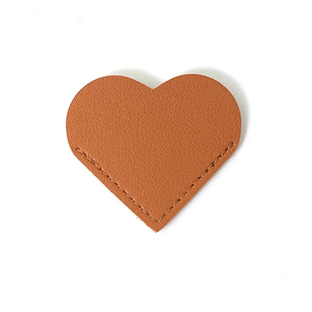 Portable Heart-shaped Corner Page Marker Vintage Multicolor Leather Bookmark Durable Handmade Book Page Marker Students Peaceful Pleasures Health and Wellness brown
