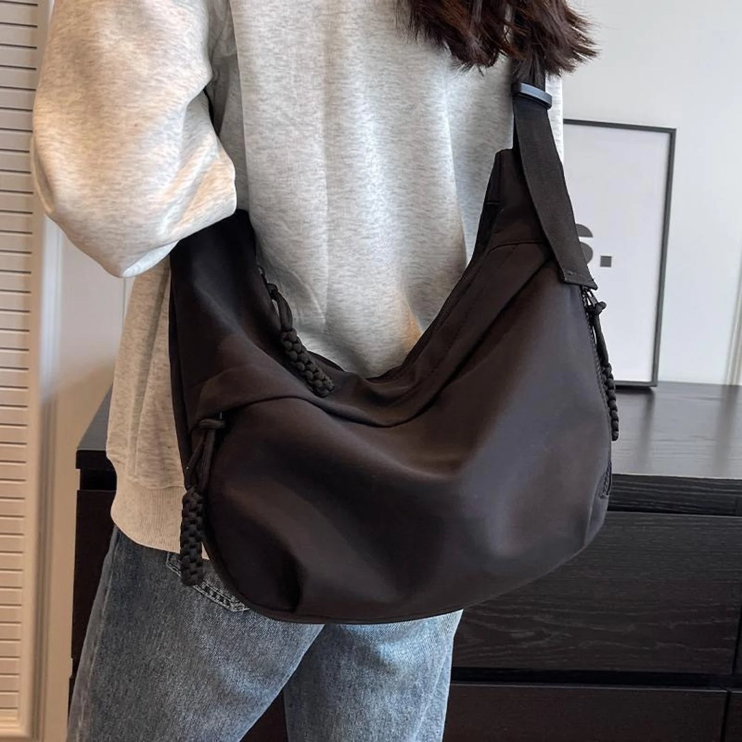 1Pcs/lot New Style Classy Fashion Single Shoulder Bag Large Capacity Commuting Crossbody Bag Thoughtful Gift for Office Workers Peaceful Pleasures Health and Wellness