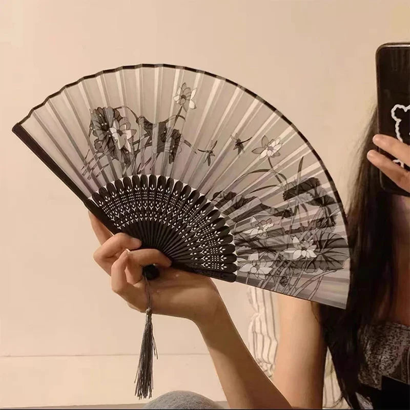 Chinese Silk Folding Fan – Retro Floral Hanfu Gift | 38cm