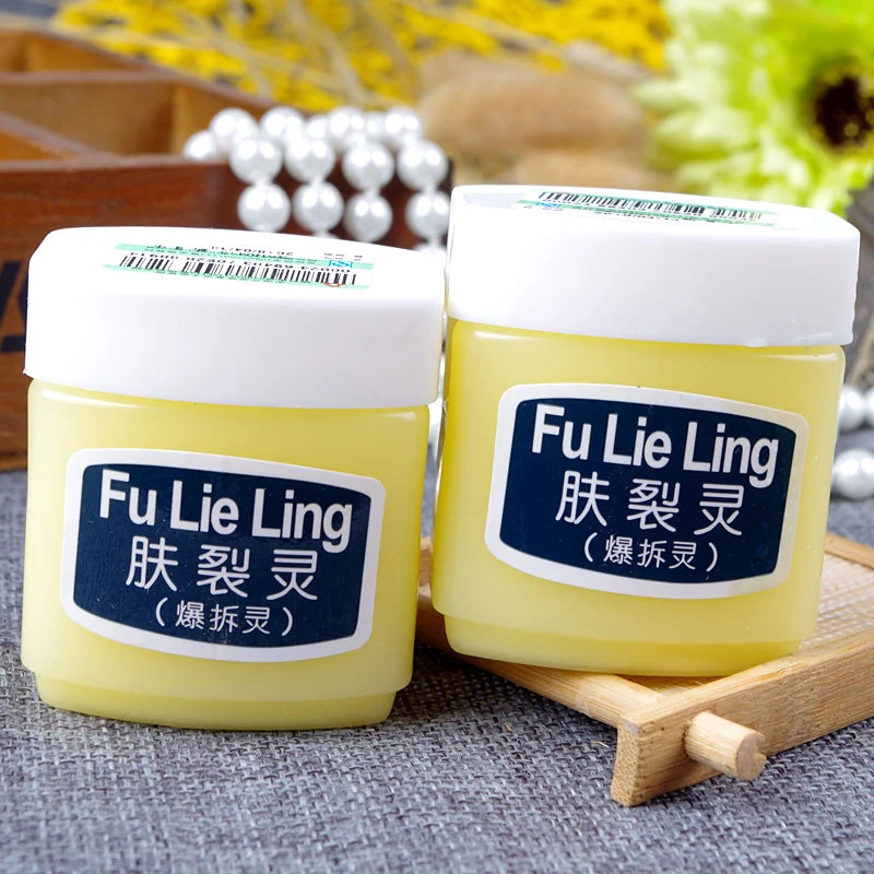 45g*3 Traditional Chinese Clam Oil Hand&Foot Cream Anti Drying Crack Heel Cracked Repair Cream Removal Dead Skin Hand Feet Care Peaceful Pleasures Health and Wellness