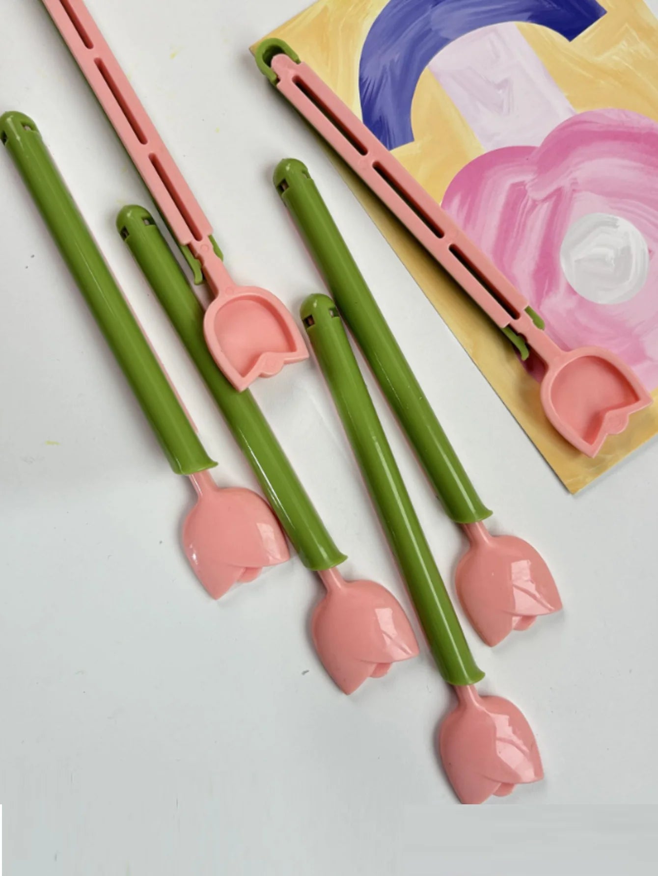 5pcs/set Tulip Sealing Clips with a Storage Box Packaging Clip Storage Box Snack Bag Sealed Moisture-proof Sealing Clip Peaceful Pleasures Health and Wellness