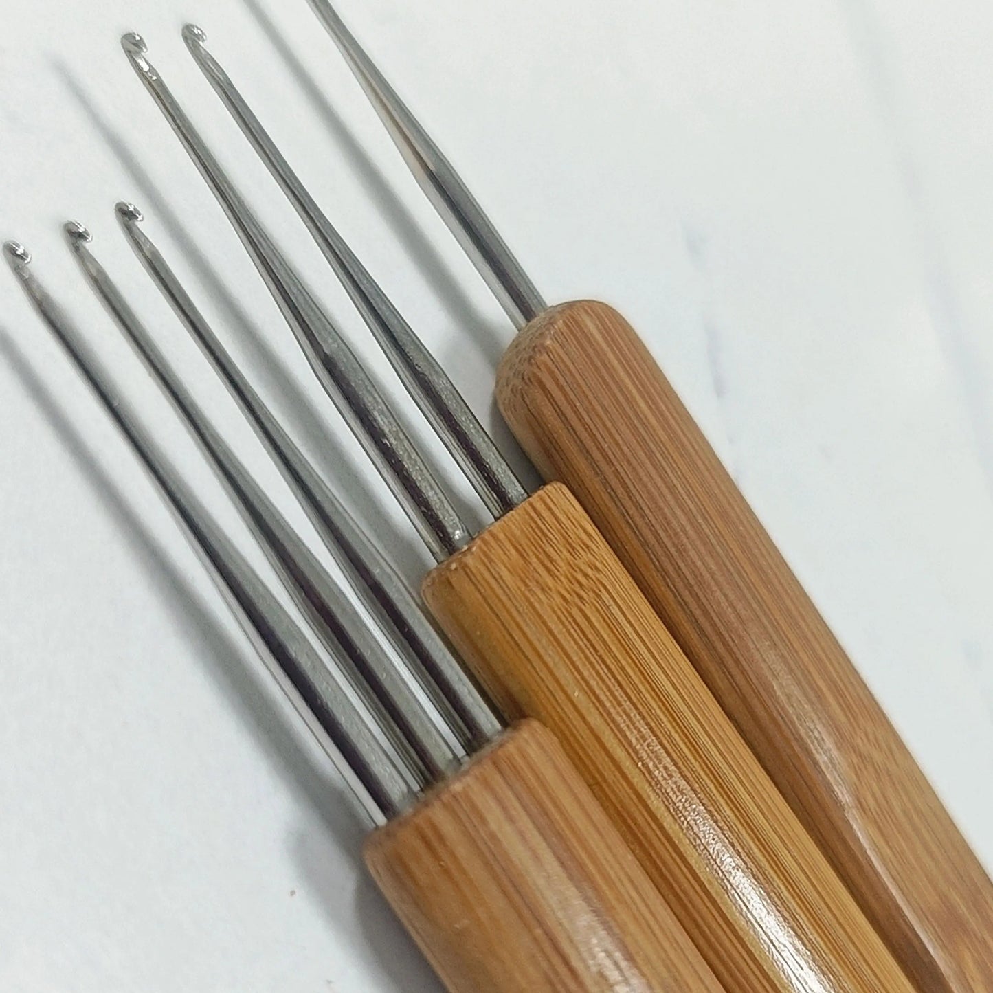 Dreadlock Crochet Hook Set 0.5mm & 0.75mm Wood Needles