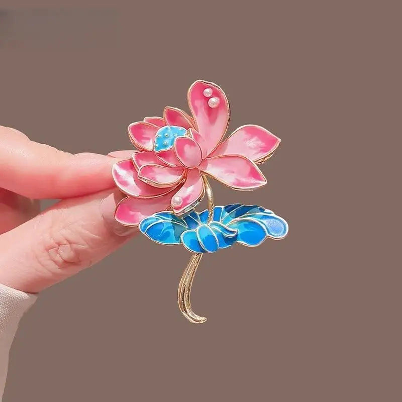 Enamel Flower Brooch Pin – Elegant Gift for Coats & Scarves