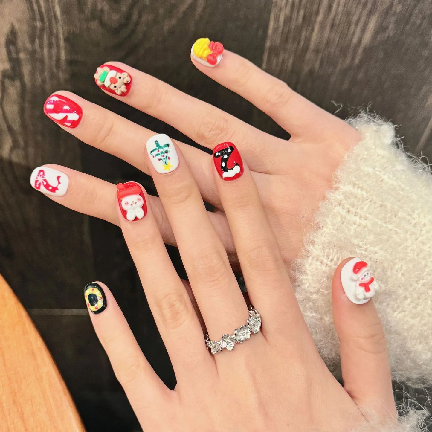 Christmas Press On Nails | Snowflake Wreath Short False Nails 10PCS