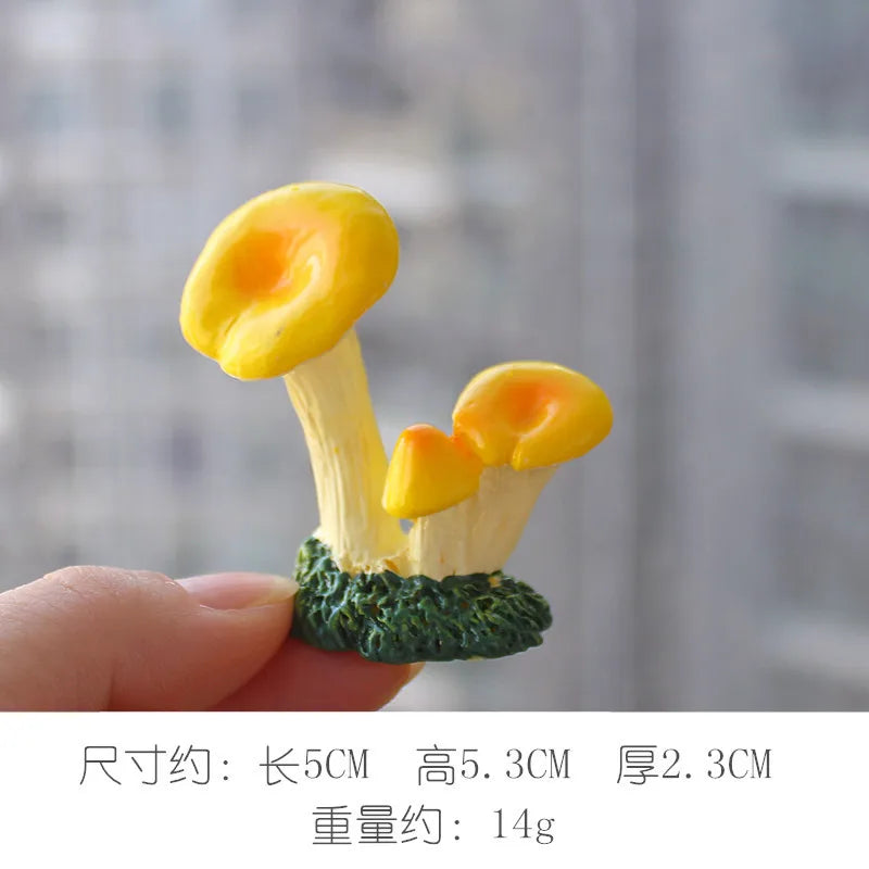 Mini Resin Mushroom Shaped Statue Waterproof Miniature Gifts for Patio Bonsai Dollhouse Fairy Garden Desk Decoration Home Decor Peaceful Pleasures Health and Wellness D
