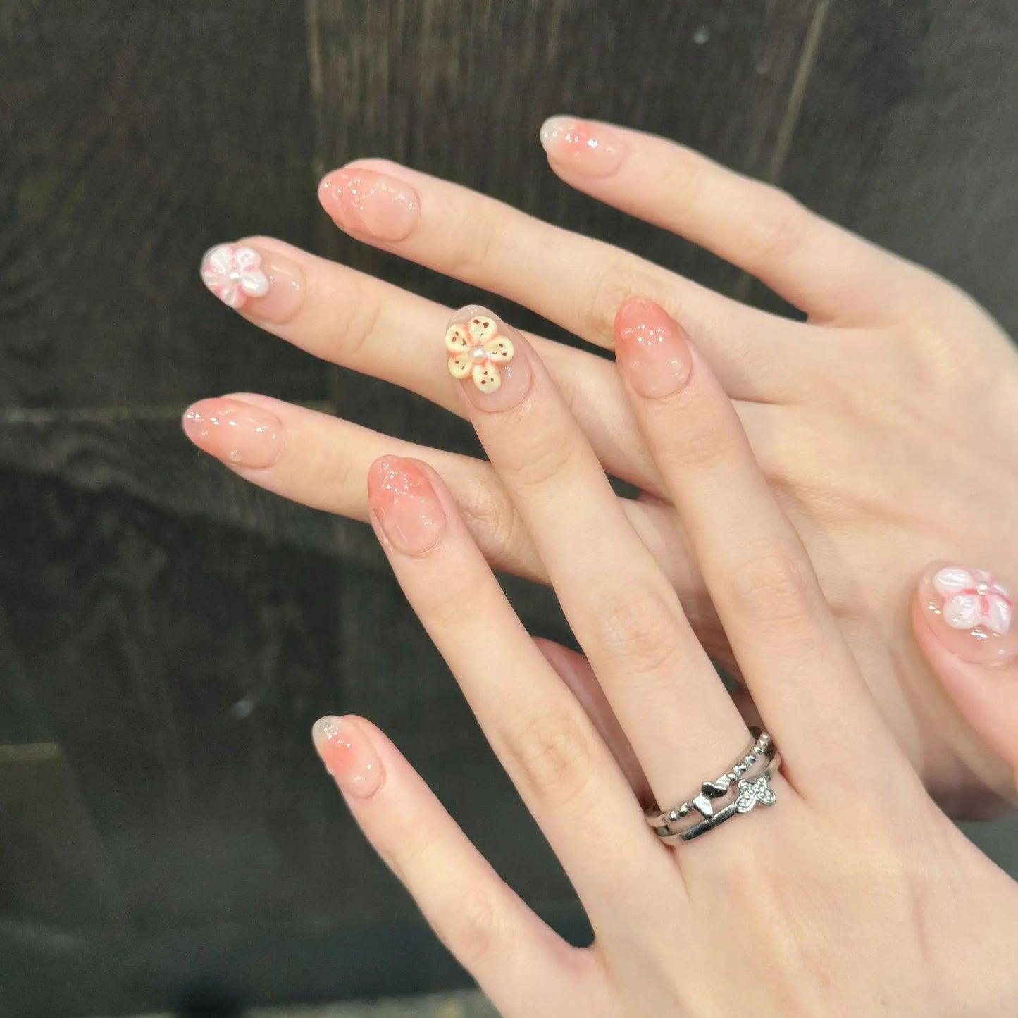 10pcs Handmade Short Press on Nails Cute 3D Flowers Decor Gradient Pink Fake Nails Wedding Lady Wearable Korean False Nail Tips Peaceful Pleasures Health and Wellness