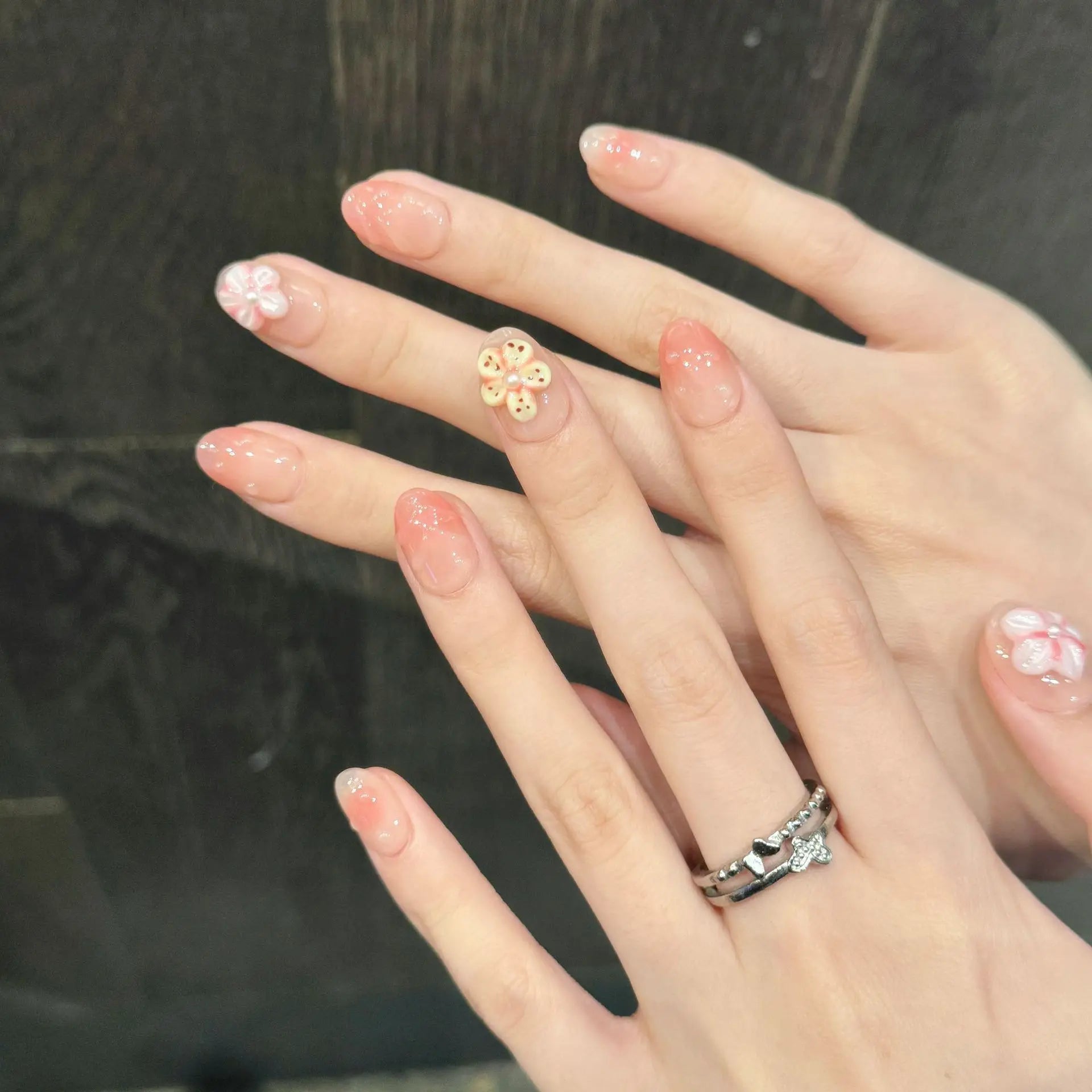 10pcs Handmade Short Press on Nails Cute 3D Flowers Decor Gradient Pink Fake Nails Wedding Lady Wearable Korean False Nail Tips Peaceful Pleasures Health and Wellness