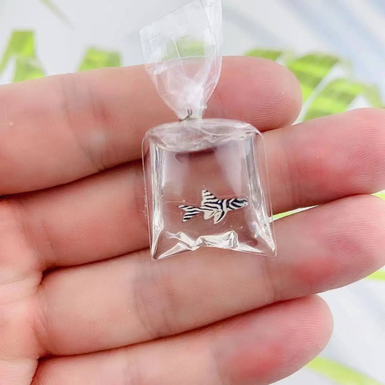 1pcs Coral Fish Bag Resin Charms Ocean Transparent Small Fish in Water Bag Jewelry Pendant Jewelry Handmade DIY Material Decor Peaceful Pleasures Health and Wellness 12