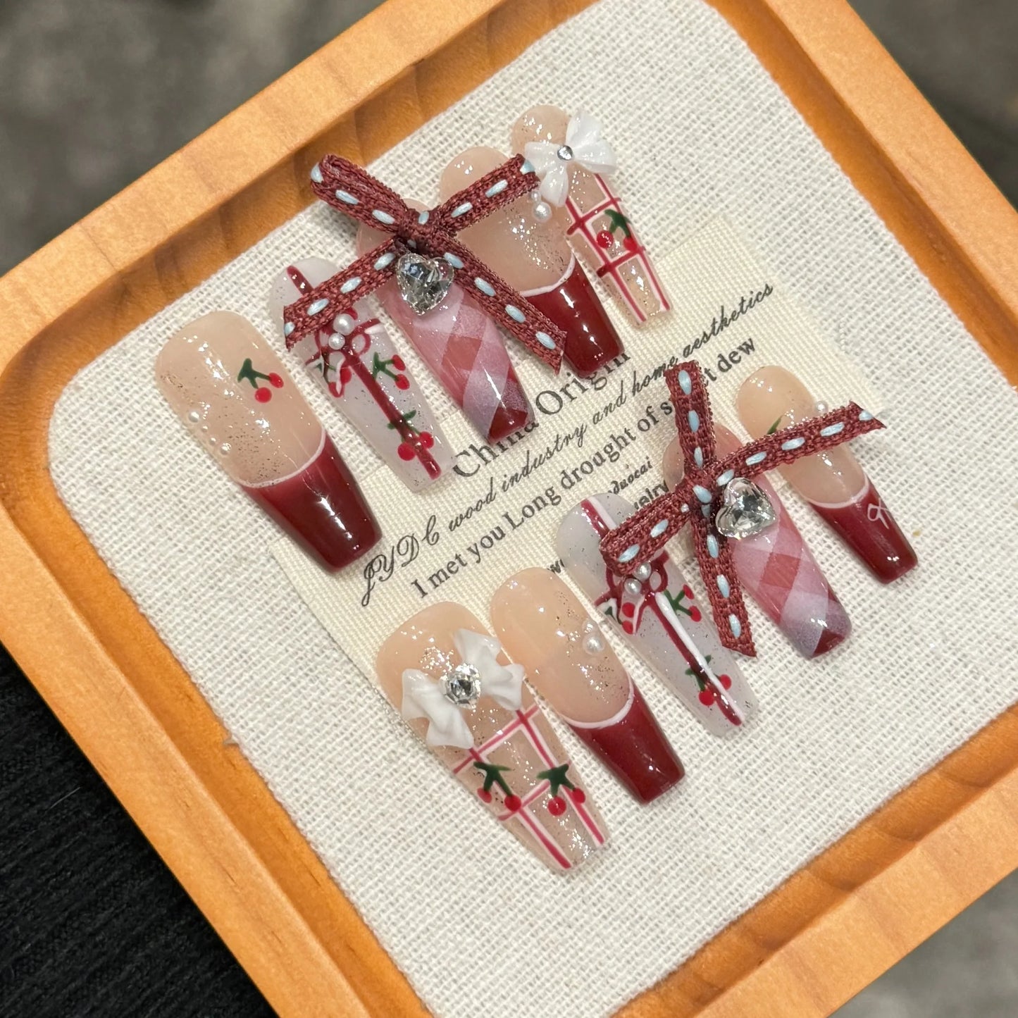 Handmade Christmas Press-On Nails | Snowflake & Xmas Design