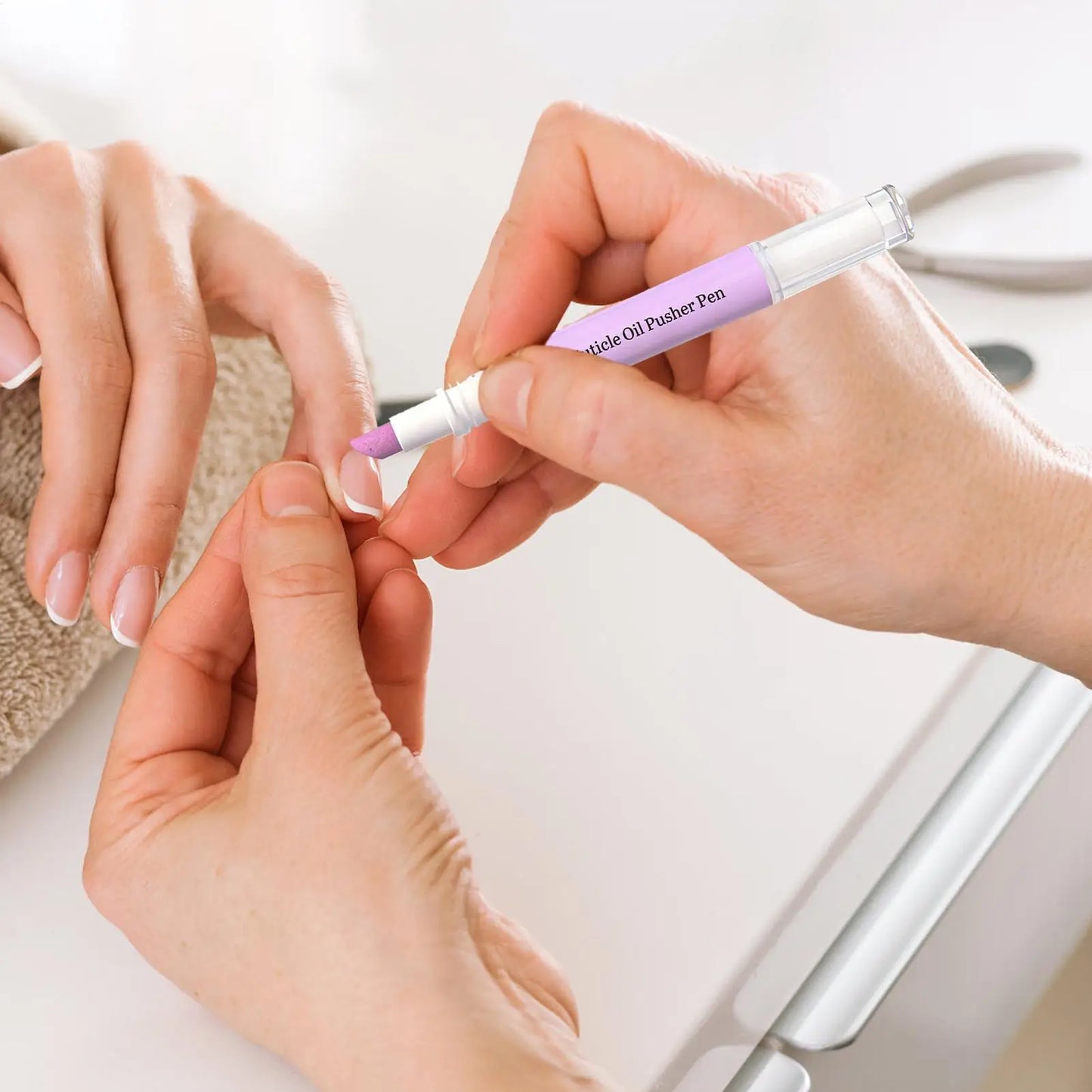 Cuticle Oil Pen with Ceramic Tip – Nail Care & Cuticle Pusher