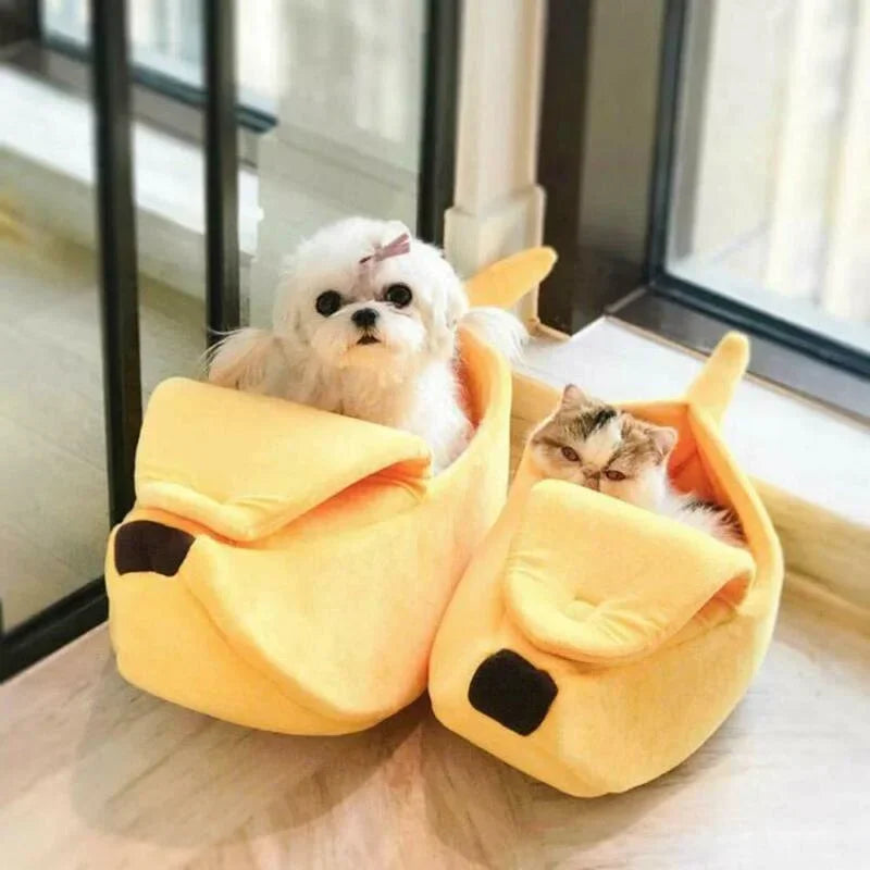 Banana Cat Bed – Cozy Plush Pet House for Cats & Dogs