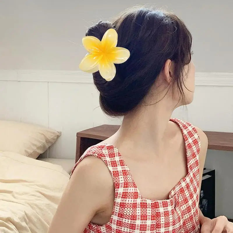 Hawaiian Flower Claw Clip – Colorful Resin Hair Clip for Women