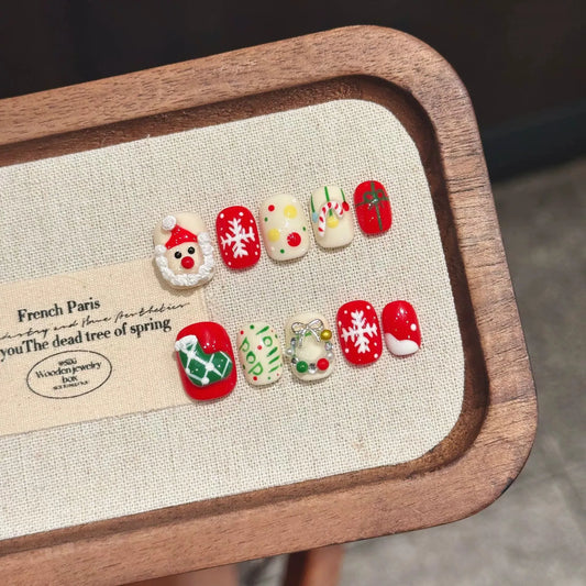 Christmas Press On Nails | Snowflake Wreath Short False Nails 10PCS Press On Nails Peaceful Pleasures Health and Wellness XS