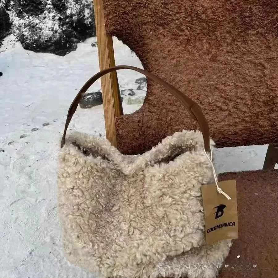 Autumn Winter New Lamb Wool Tote Bag Loose Plush Shoulder Bag Large Capacity Furry Crossbody Bag Fashionable and Versatile New Peaceful Pleasures Health and Wellness