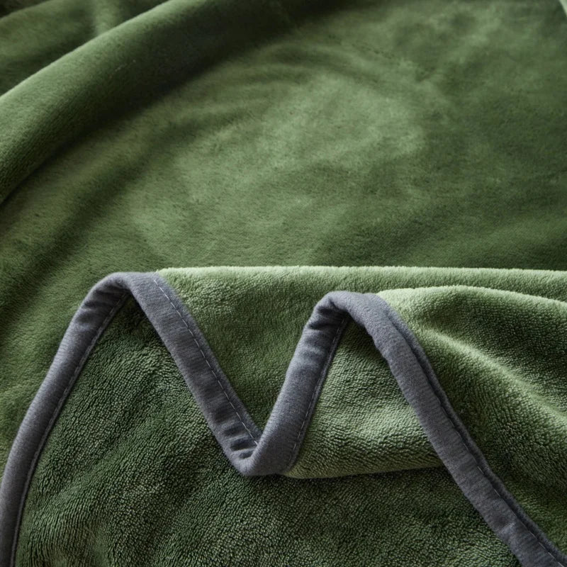 Waterproof Flannel Sherpa Throw Blanket | Camping & Home