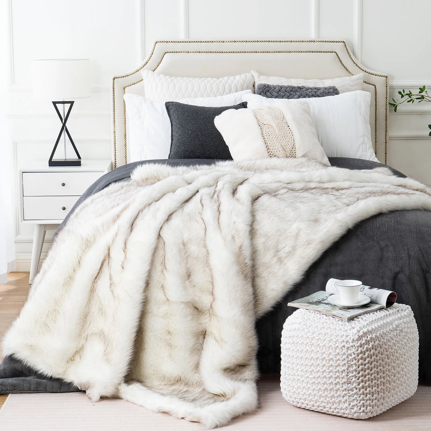 Battilo Faux Fur Blanket Plaid Throw for Sofa Luxury Fox Fur Throw Blanket Winter Warm Fluffy Soft Blankets Bedspread on the Bed Peaceful Pleasures Health and Wellness