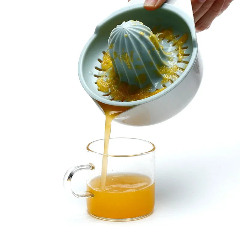 Manual Citrus Juicer – Portable Orange & Lemon Squeezer