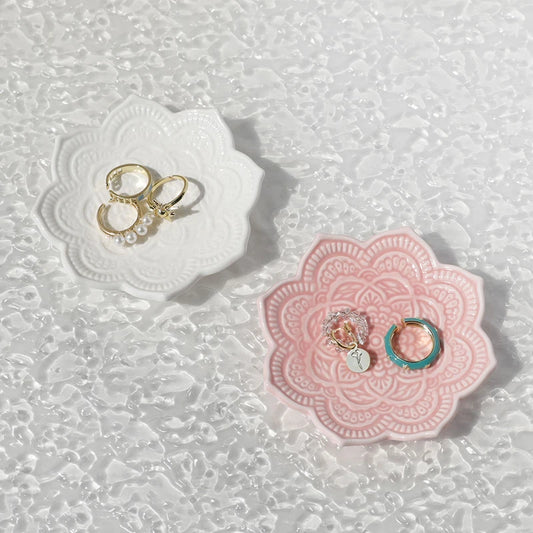 1Pcs Ceramic Jewelry Display Tray Holder Organizer Storage Irregular Disk Plate Ring Bracelet Necklace Jewelry Decoration Peaceful Pleasures Health and Wellness