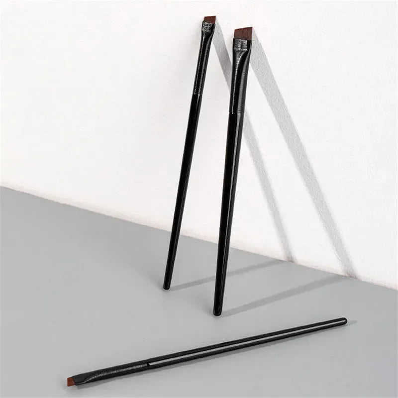 Professional Angled Eyebrow & Eyeliner Brush Set – 2 Pcs