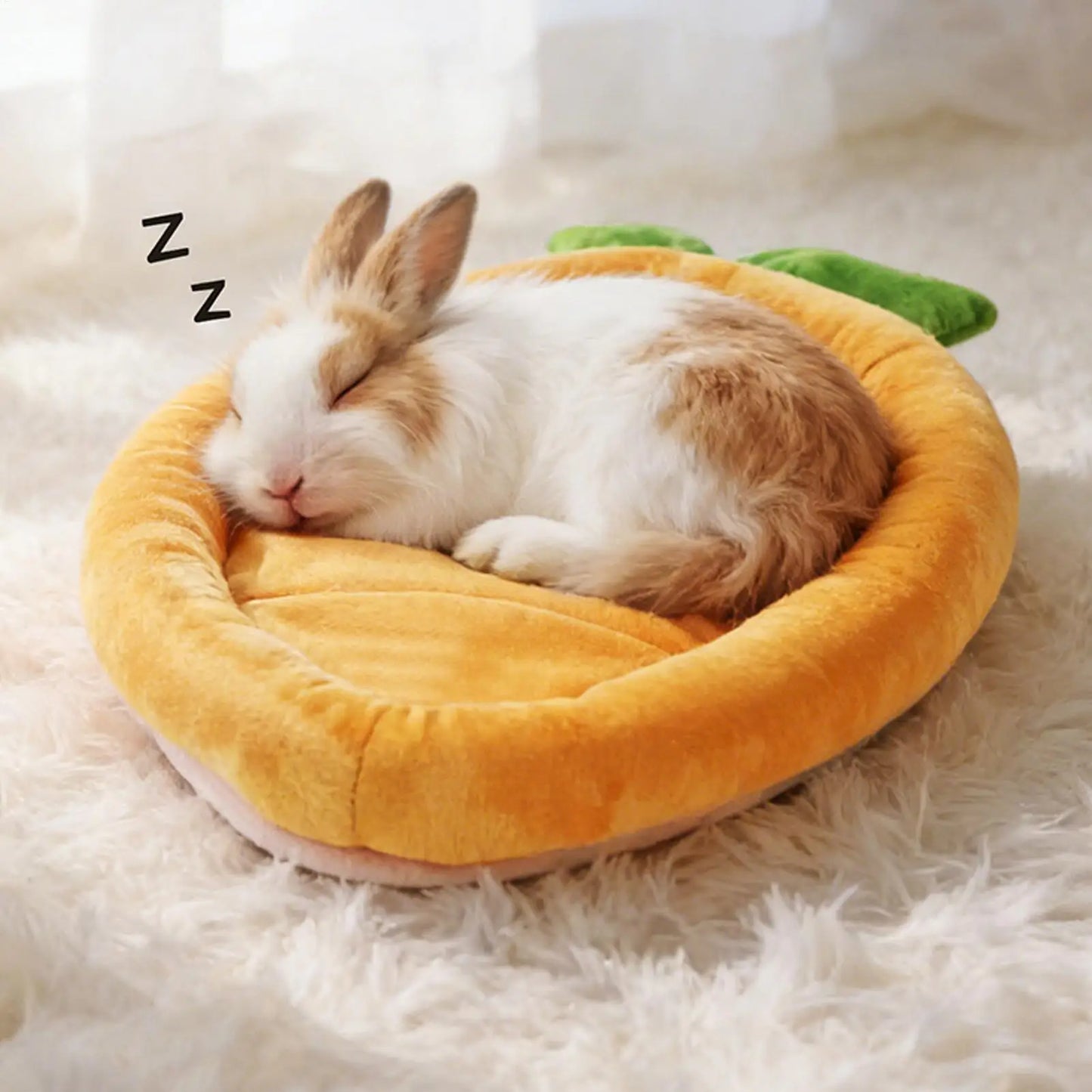 Carrot-Shaped Pet Bed Mat – Soft Flannel for Rabbits & Hamsters
