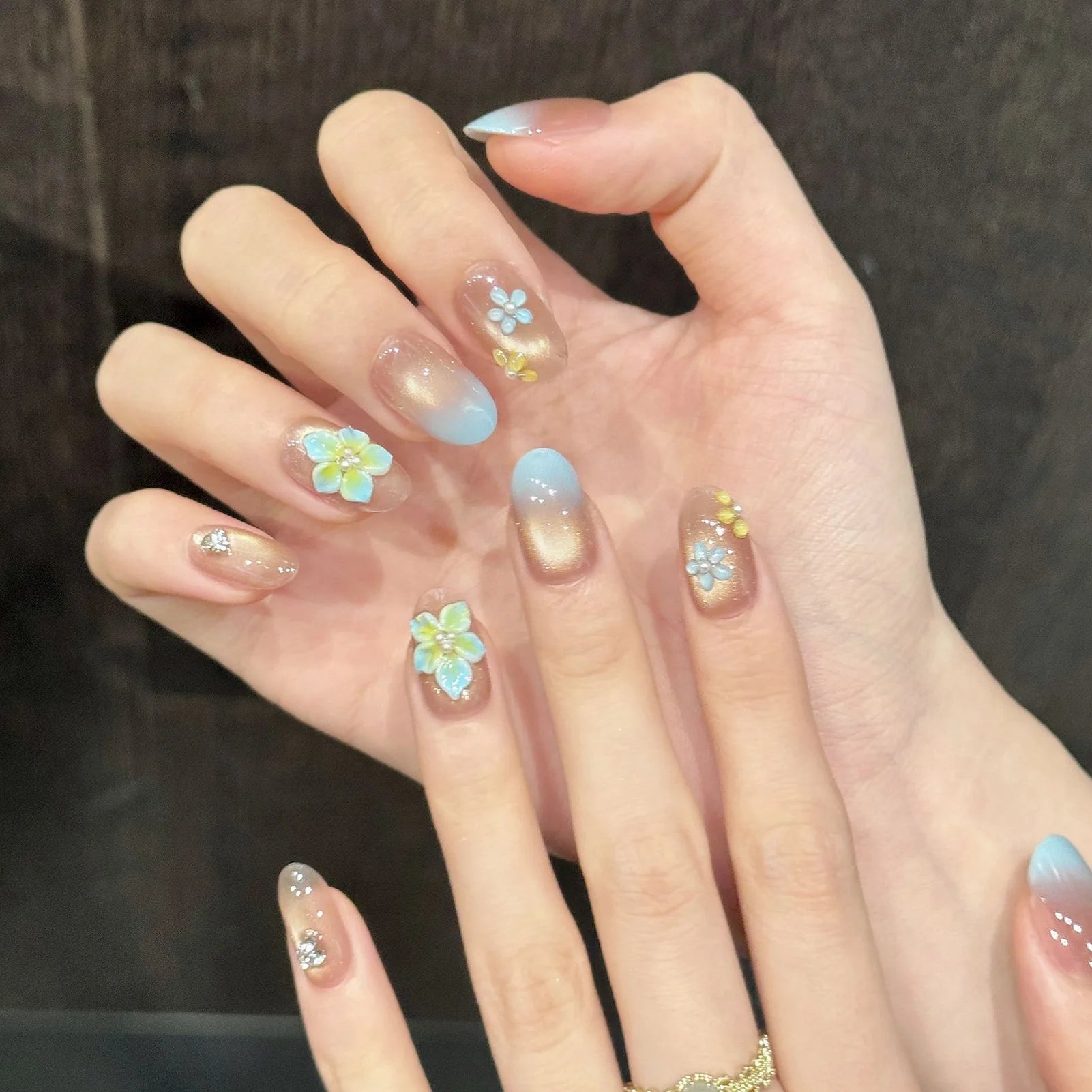 10pcs 3D Embossed Floral Handmade Press On Nails Gradient Blue Fake Nails With Cat's Eye Decor Wearable Oval Almond False Nails Peaceful Pleasures Health and Wellness