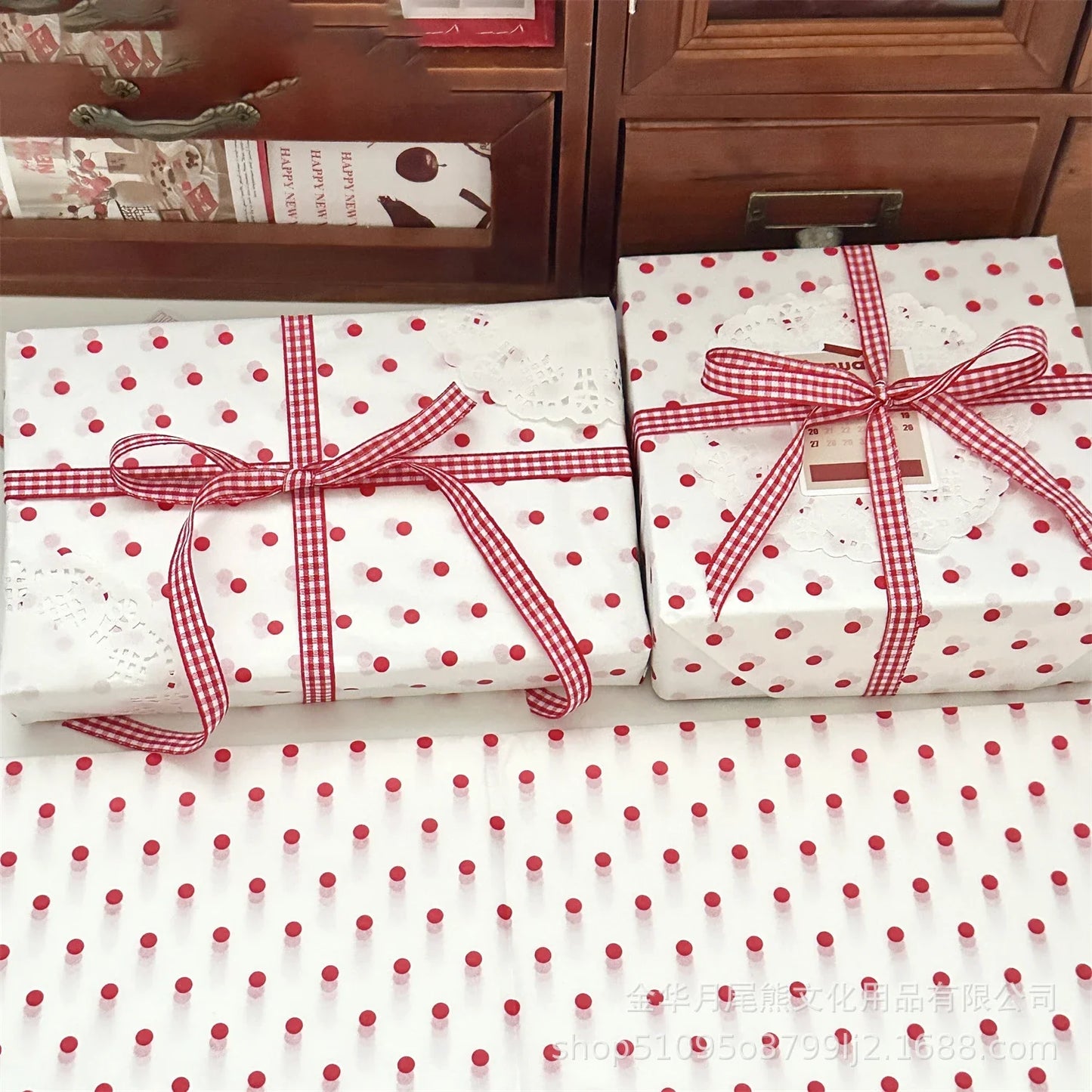 Polka Dot Pearl Flower & Gift Wrapping Paper Sheets – 10 Pack