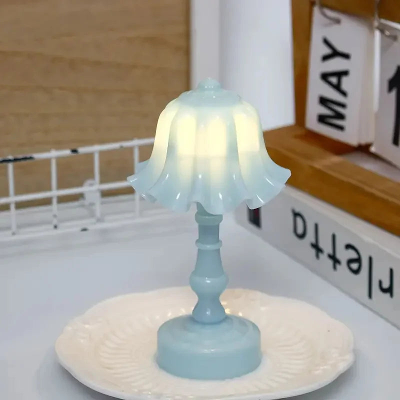 Mini Linglan Flower Night Light Atmosphere Decorative Light Small Desk Lamp Creative Bedhead Ornament Cute Small Desk Lamp New Peaceful Pleasures Health and Wellness Blue Shellflower